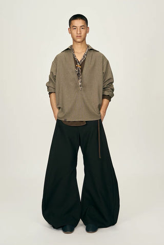 Pleated Relaxed Capri Pants-Black