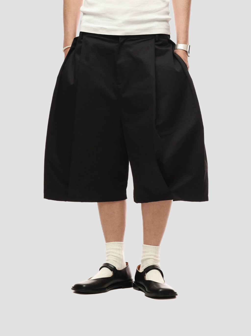 6CRAYON Double Pleated Jorts-Black