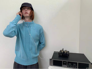 Simple Project Mock Neck Sweater