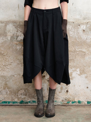 ILNya Floral Bud Structured Shorts