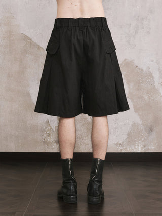 ILNya Pleated Knee-Length Shorts