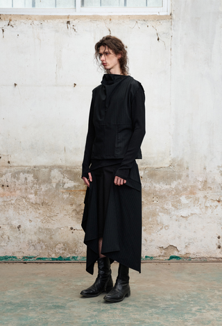 ILNya Panelled Raw-Edge Vest