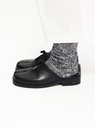 6CRAYON Tabi Mule Slides-Black