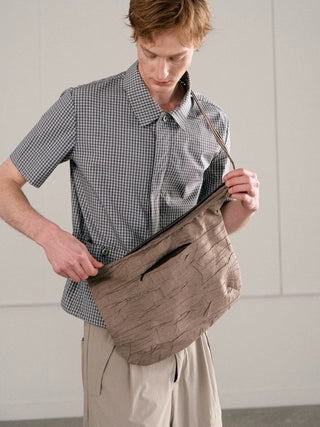 Conchoboe Crescent Bag