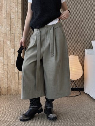 96 Cropped Balloon Pants