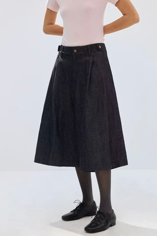 Simple Project Ramie Indigo Jorts